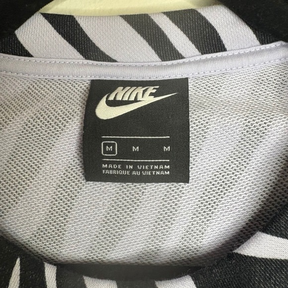 Nike Zebra Print Long Sleeve Cropped Sweatshirt Pullover Top Black White M - Picture 3 of 5